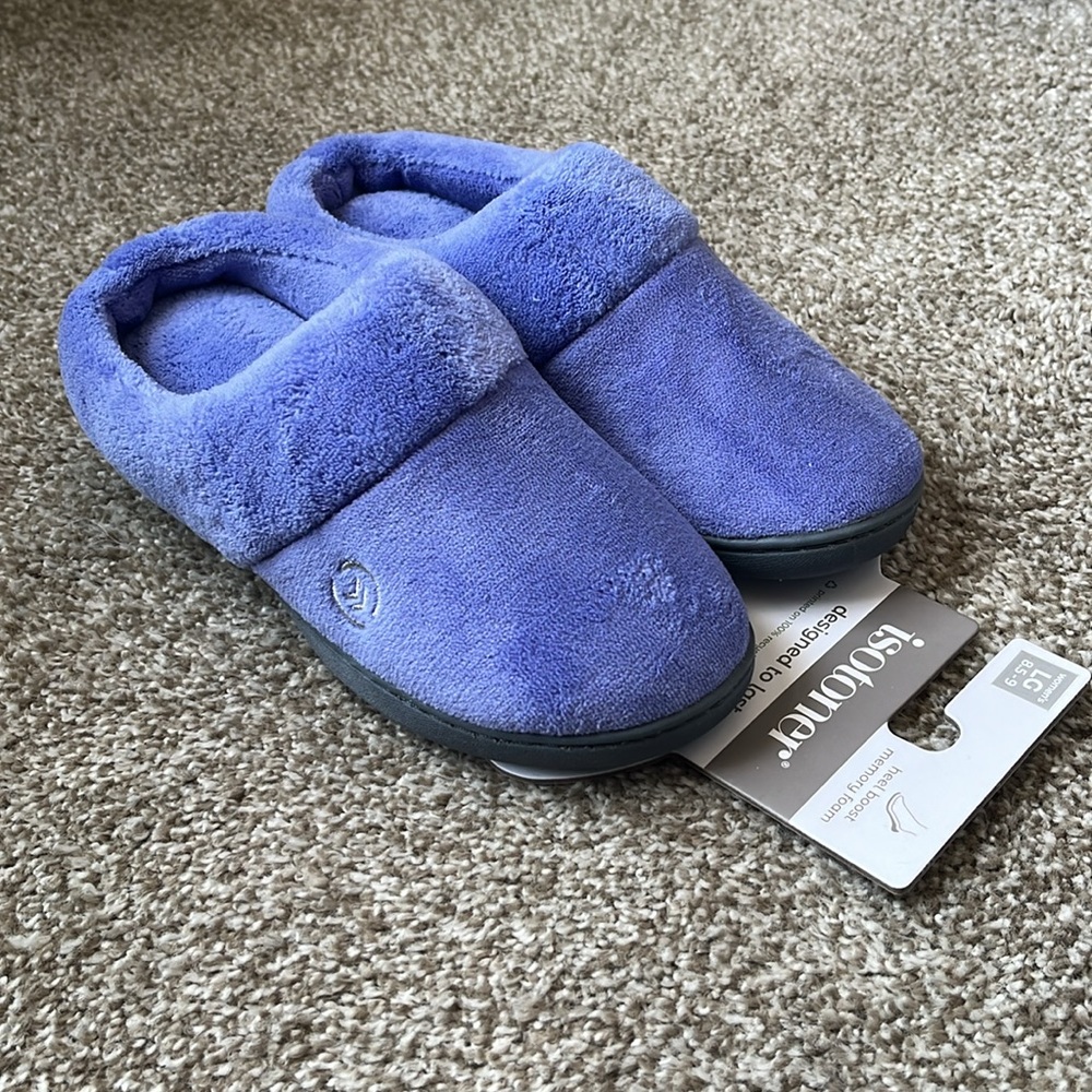 Isotoner Women’s Periwinkle Memory Foam Slippers - LG (8.5-9)